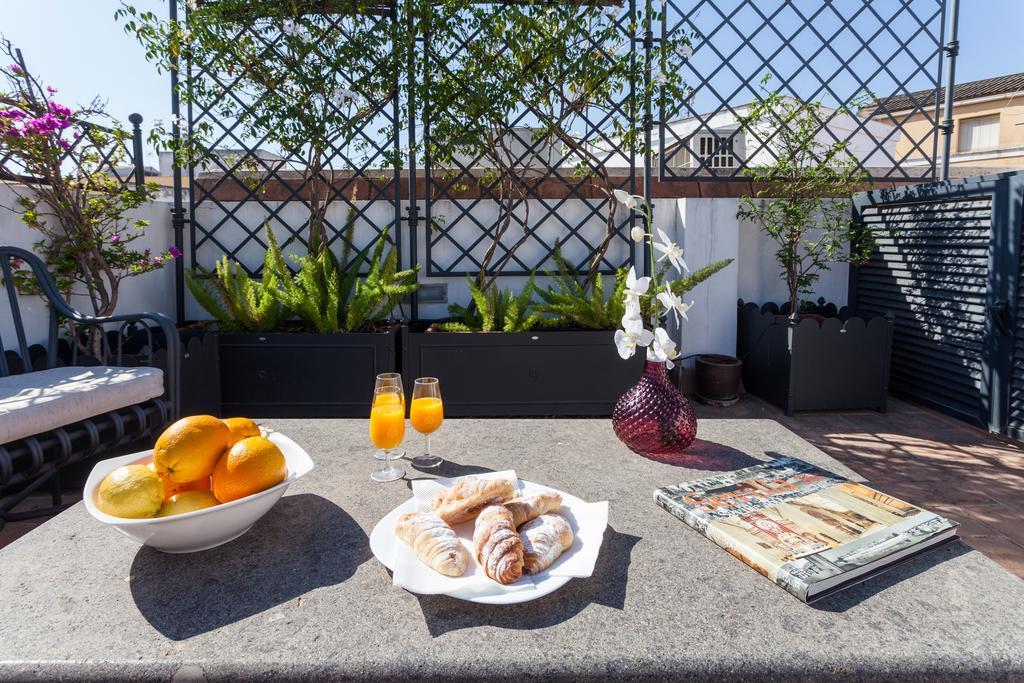 City Rooftop Paradise - Space Maison Apartments إشبيلية الغرفة الصورة