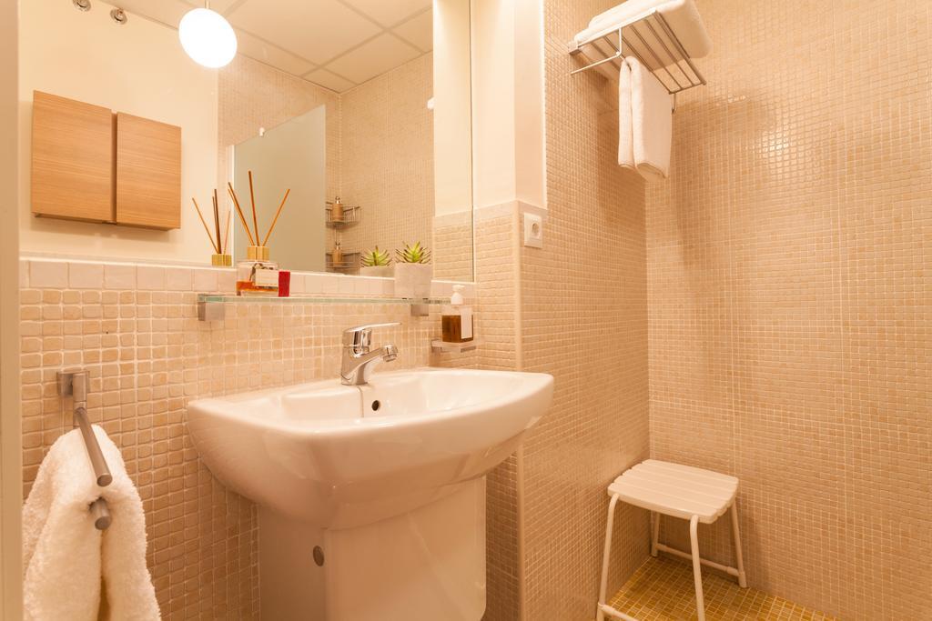 City Rooftop Paradise - Space Maison Apartments إشبيلية الغرفة الصورة