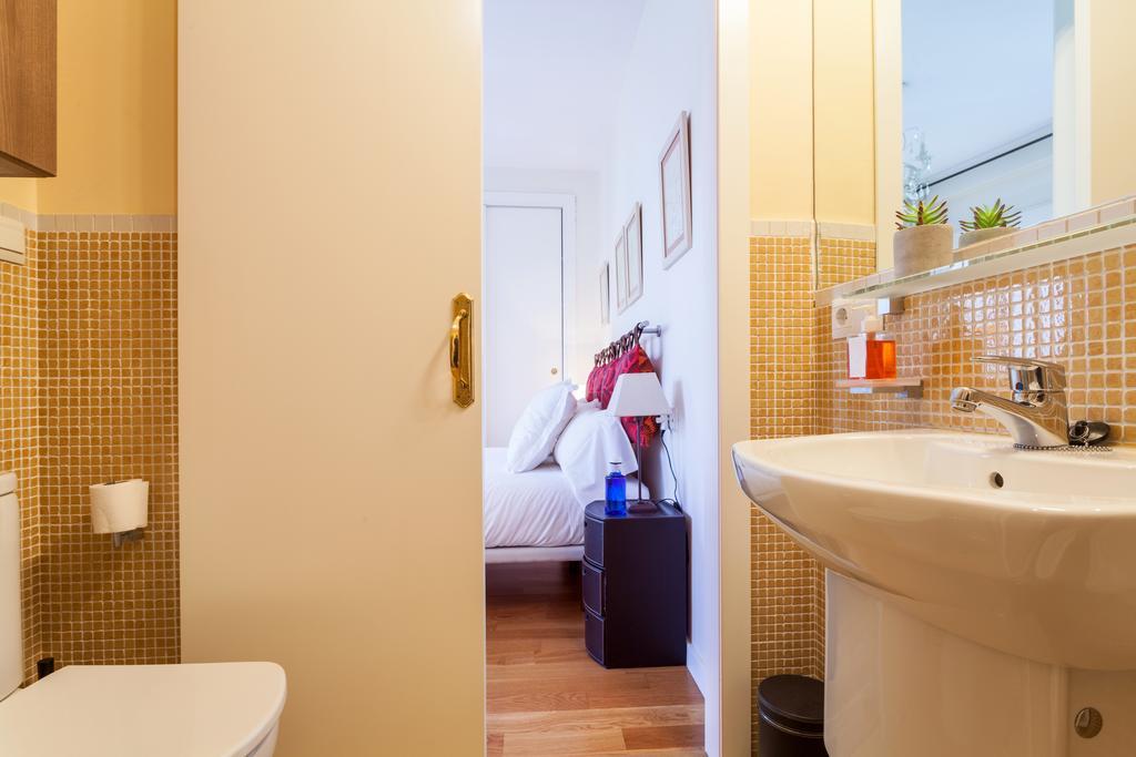 City Rooftop Paradise - Space Maison Apartments إشبيلية الغرفة الصورة