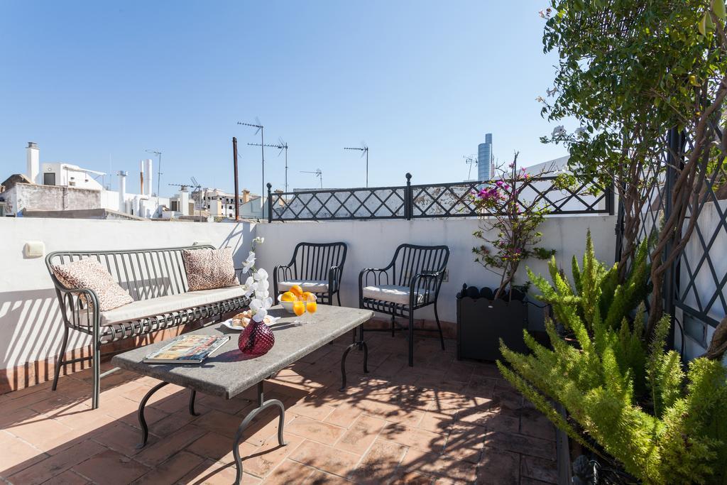 City Rooftop Paradise - Space Maison Apartments إشبيلية الغرفة الصورة